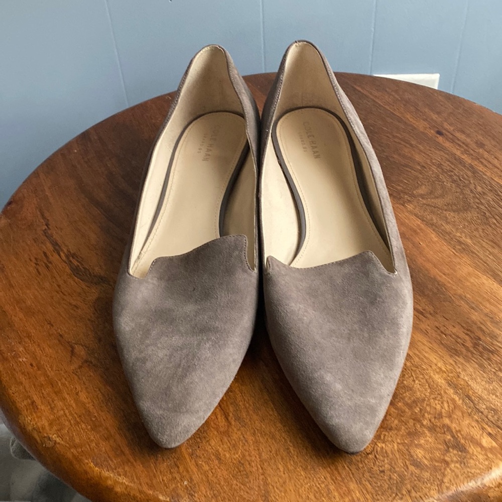 EUC Cole Haan Grand Arlyss Skimmer II Loafer Gray Suede sz 9.5